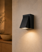 Modern Geometric LED Wall Light – Decorative Sconce